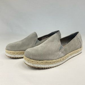 NWT Palma Drizzle Grey Suede Shoes Size 8